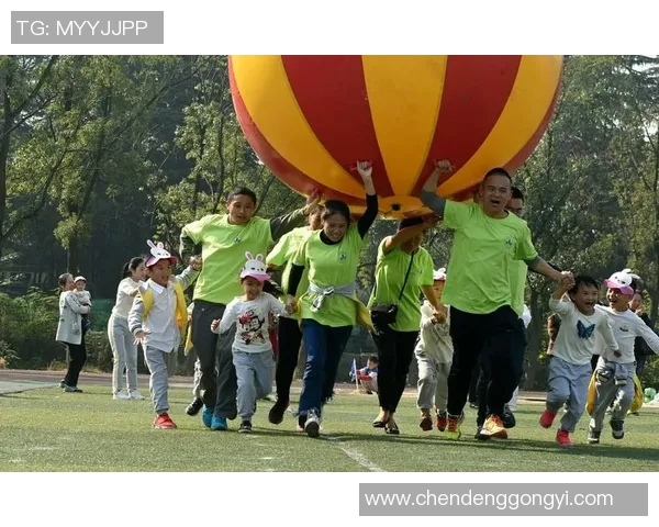 小鸡足球机带你体验趣味运动乐趣，亲子互动新选择